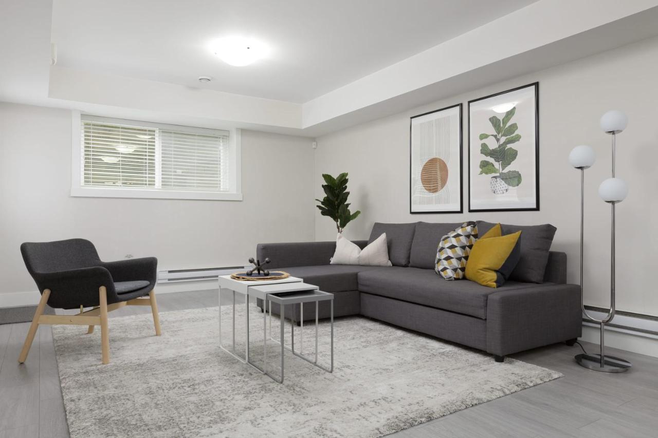 Tastefully Furnished And Newly Updated 2 Bd Central Lynn Valley North Vancouver Villa Luaran gambar