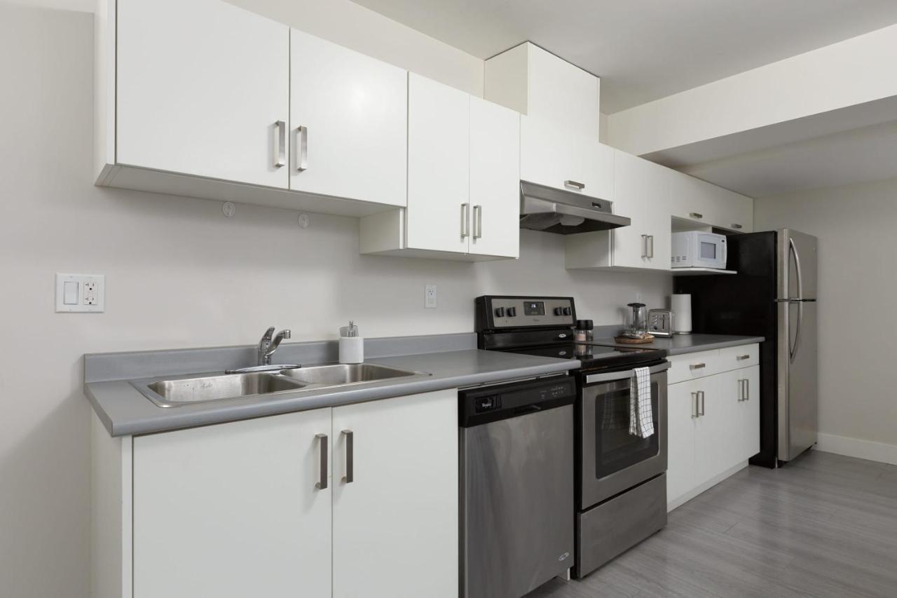 Tastefully Furnished And Newly Updated 2 Bd Central Lynn Valley North Vancouver Villa Luaran gambar